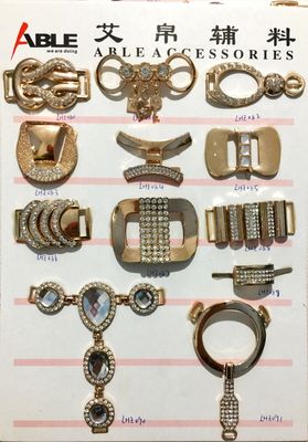 Κίνα Τα μέρη μετάλλων ενός παπουτσιού τοποθετούν τη διευθετήσιμη διακόσμηση πορπών ζωνών ολισθαινόντων ρυθμιστών σε σάκκο προμηθευτής